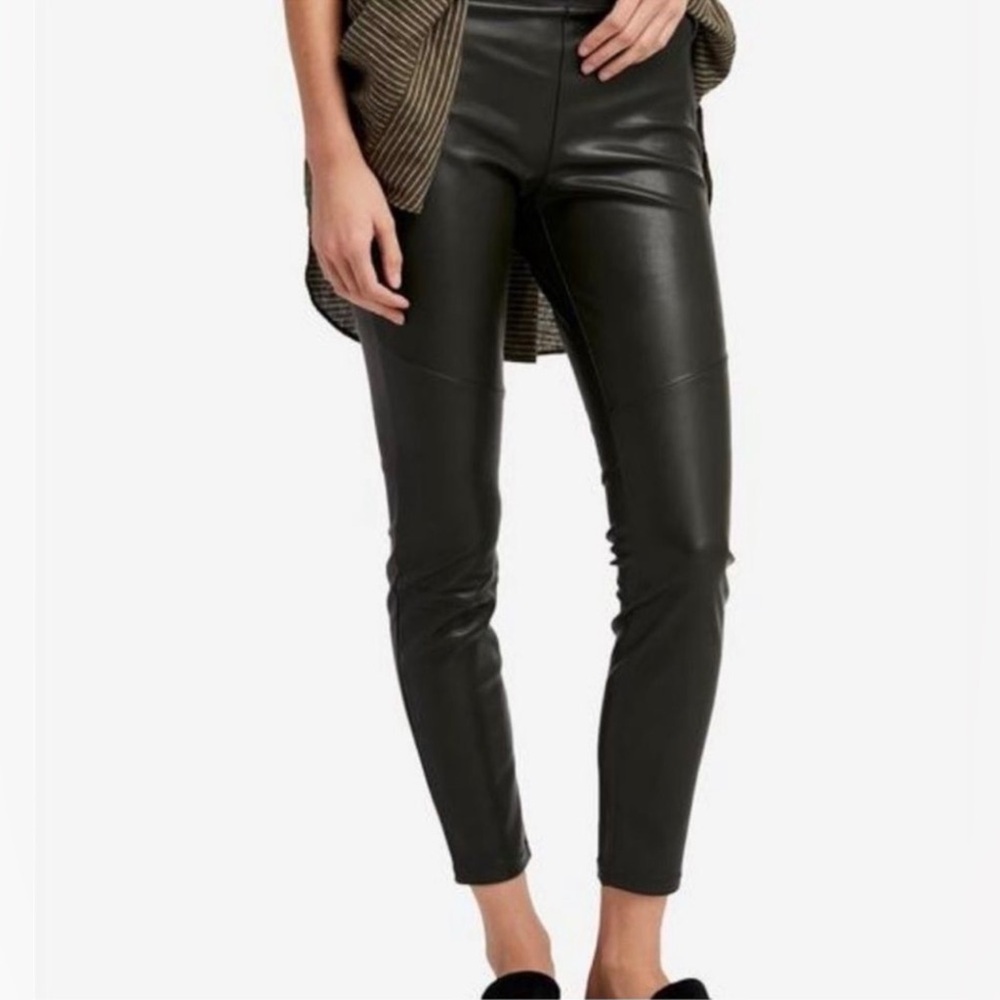 Free People Vegan Leather Black Moto Leggings Women’s Size 26
